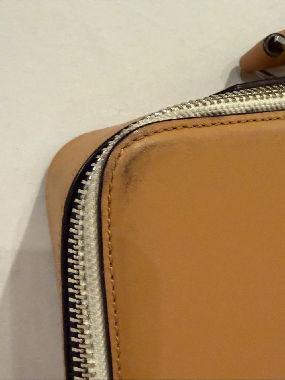 16” x 11” Genuine BEN MINKOFF Tan Camel Leather Laptop Briefcase Bag